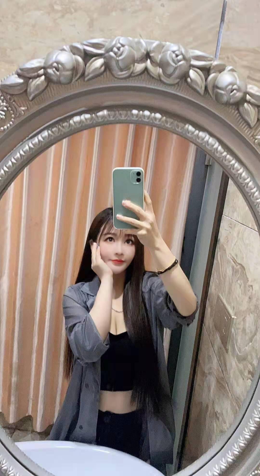 新吴区宝龙公寓a栋的兼职小姐姐